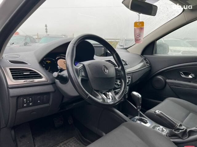 Серый Рено Меган, объемом двигателя 1.5 л и пробегом 228 тыс. км за 7690 $, фото 16 на Automoto.ua