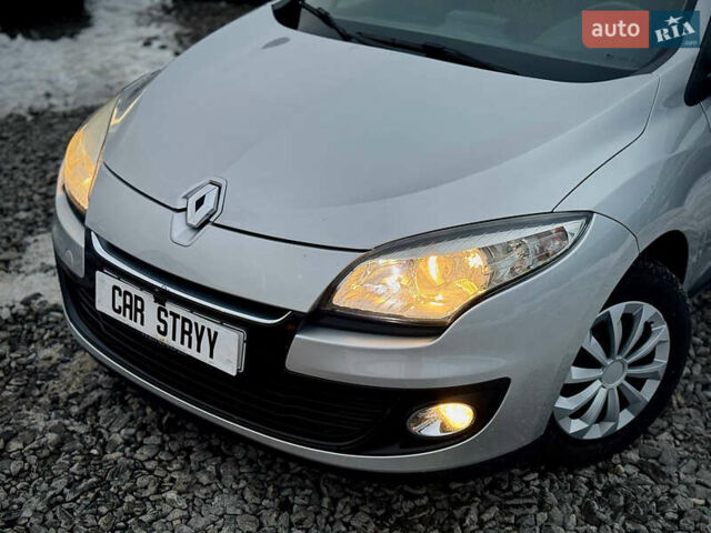Серый Рено Меган, объемом двигателя 1.5 л и пробегом 249 тыс. км за 6999 $, фото 8 на Automoto.ua