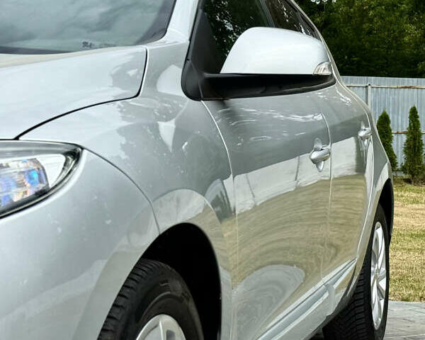 Серый Рено Меган, объемом двигателя 1.5 л и пробегом 198 тыс. км за 8199 $, фото 11 на Automoto.ua