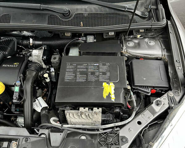 Серый Рено Меган, объемом двигателя 1.5 л и пробегом 193 тыс. км за 8100 $, фото 37 на Automoto.ua