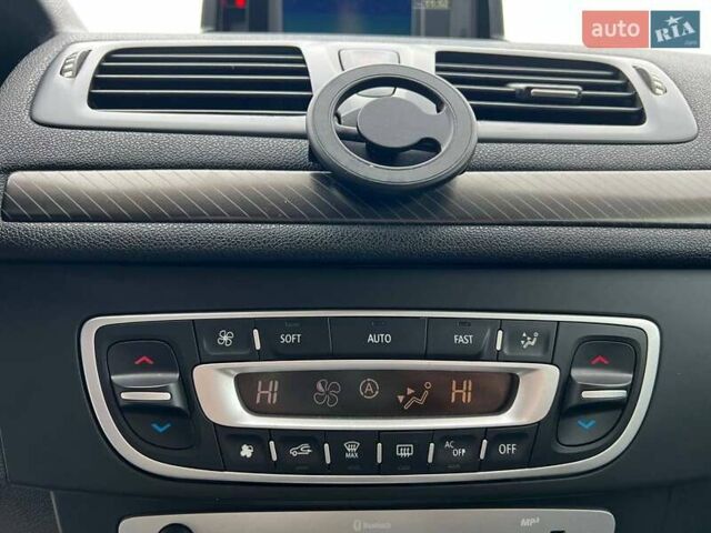 Серый Рено Меган, объемом двигателя 1.5 л и пробегом 228 тыс. км за 7690 $, фото 28 на Automoto.ua