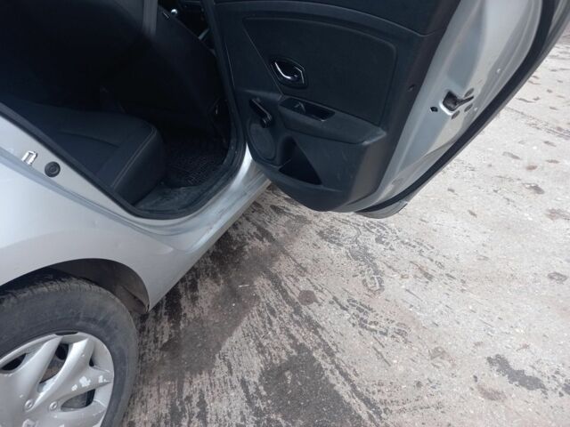 Серый Рено Меган, объемом двигателя 1.6 л и пробегом 275 тыс. км за 5300 $, фото 8 на Automoto.ua