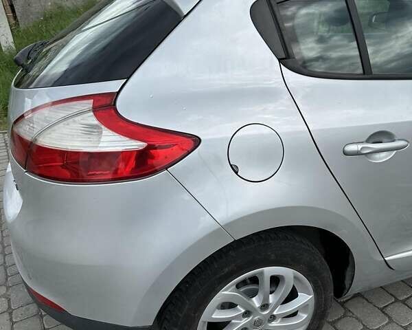 Сірий Рено Меган, об'ємом двигуна 1.46 л та пробігом 227 тис. км за 7200 $, фото 11 на Automoto.ua