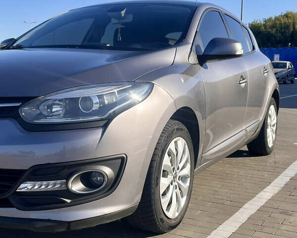 Сірий Рено Меган, об'ємом двигуна 1.46 л та пробігом 245 тис. км за 8200 $, фото 3 на Automoto.ua
