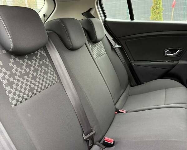 Серый Рено Меган, объемом двигателя 1.5 л и пробегом 237 тыс. км за 7550 $, фото 40 на Automoto.ua