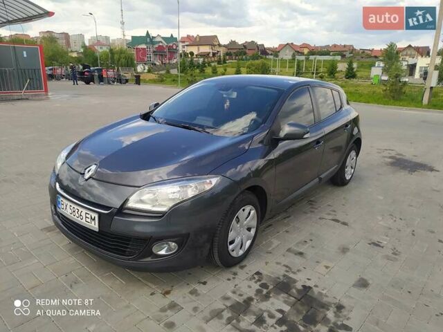 Серый Рено Меган, объемом двигателя 1.5 л и пробегом 226 тыс. км за 8300 $, фото 1 на Automoto.ua