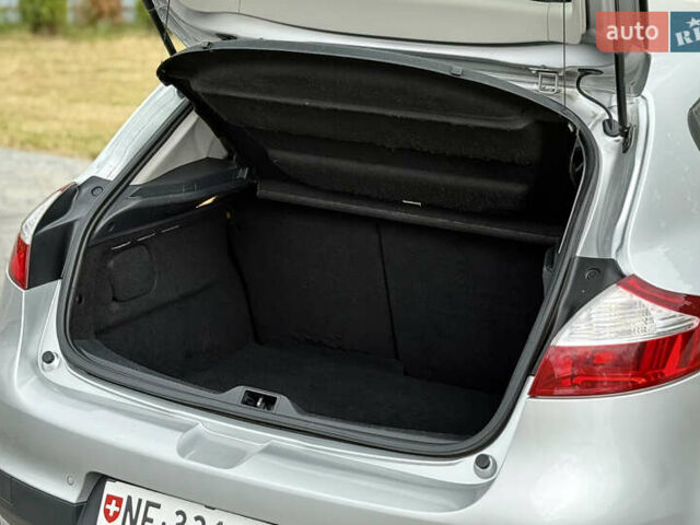 Сірий Рено Меган, об'ємом двигуна 1.5 л та пробігом 198 тис. км за 8599 $, фото 37 на Automoto.ua