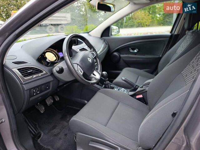 Серый Рено Меган, объемом двигателя 1.5 л и пробегом 207 тыс. км за 7700 $, фото 11 на Automoto.ua