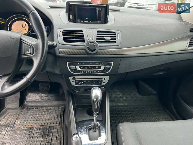Серый Рено Меган, объемом двигателя 1.5 л и пробегом 228 тыс. км за 7690 $, фото 27 на Automoto.ua