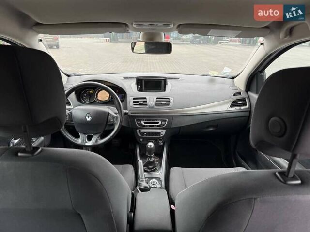 Серый Рено Меган, объемом двигателя 1.5 л и пробегом 237 тыс. км за 7550 $, фото 38 на Automoto.ua