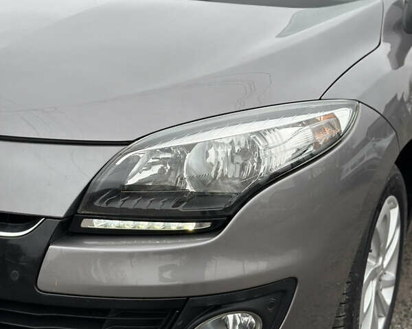 Серый Рено Меган, объемом двигателя 1.5 л и пробегом 193 тыс. км за 8100 $, фото 11 на Automoto.ua