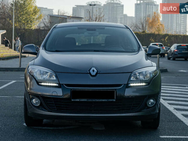 Серый Рено Меган, объемом двигателя 1.46 л и пробегом 113 тыс. км за 8500 $, фото 1 на Automoto.ua