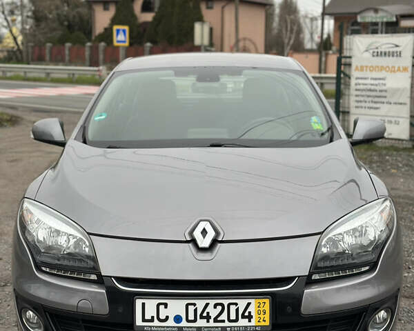Серый Рено Меган, объемом двигателя 1.5 л и пробегом 193 тыс. км за 8100 $, фото 4 на Automoto.ua