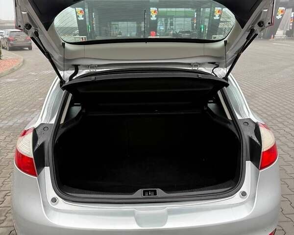 Серый Рено Меган, объемом двигателя 1.5 л и пробегом 237 тыс. км за 7550 $, фото 27 на Automoto.ua