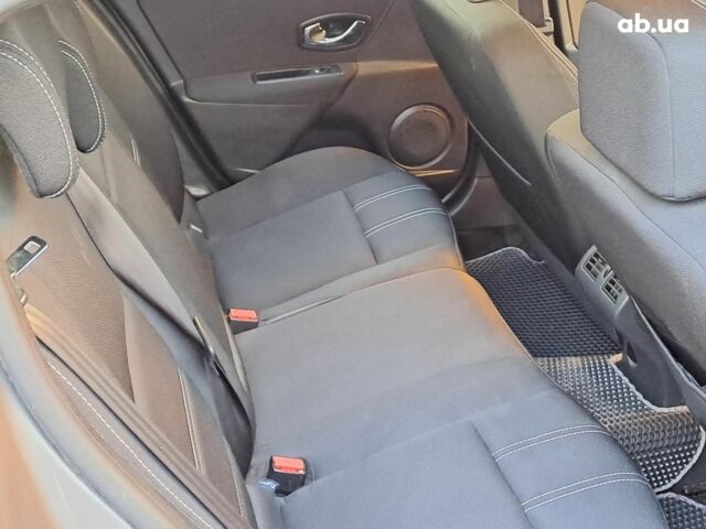 Серый Рено Меган, объемом двигателя 1.6 л и пробегом 52 тыс. км за 8990 $, фото 15 на Automoto.ua