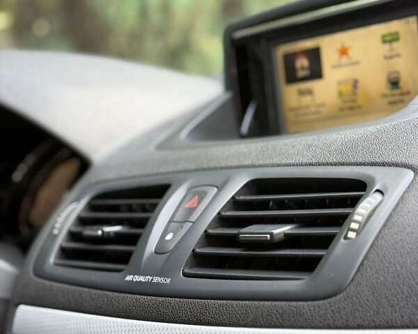 Рено Меган 2013 в Самборе на Automoto.ua Серый Рено Меган, объемом двигателя 1.46 л и пробегом 267 тыс. км за 7950 $, фото 28 на Automoto.ua