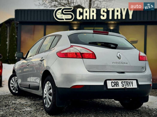 Серый Рено Меган, объемом двигателя 1.5 л и пробегом 249 тыс. км за 6999 $, фото 16 на Automoto.ua
