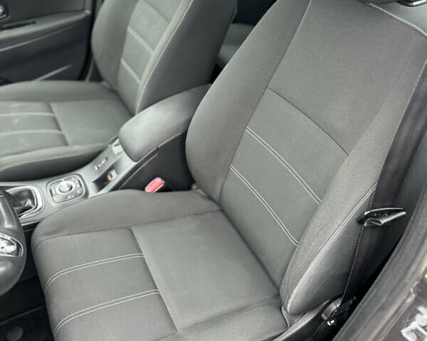 Серый Рено Меган, объемом двигателя 1.5 л и пробегом 193 тыс. км за 8100 $, фото 20 на Automoto.ua