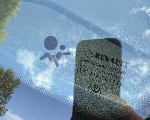 Сірий Рено Меган, об'ємом двигуна 1.5 л та пробігом 266 тис. км за 7950 $, фото 6 на Automoto.ua
