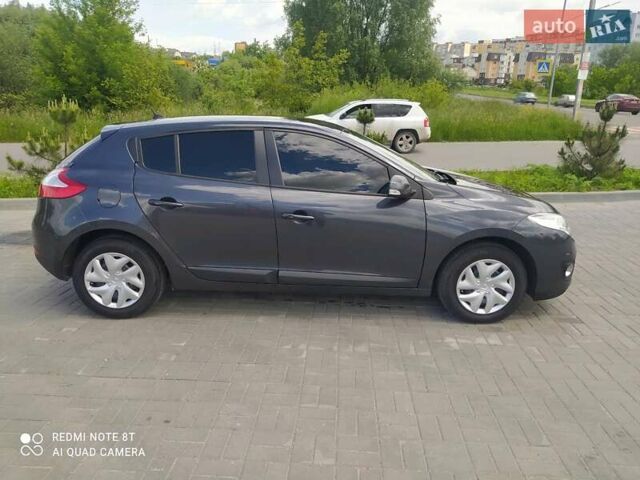 Серый Рено Меган, объемом двигателя 1.5 л и пробегом 226 тыс. км за 8300 $, фото 3 на Automoto.ua