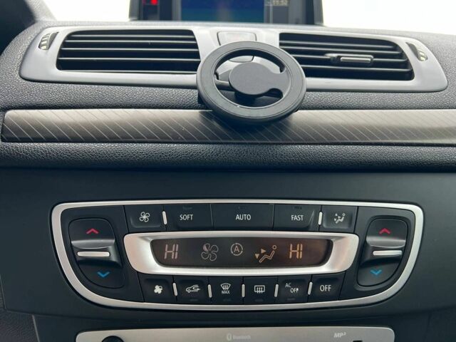 Серый Рено Меган, объемом двигателя 1.5 л и пробегом 228 тыс. км за 7690 $, фото 28 на Automoto.ua