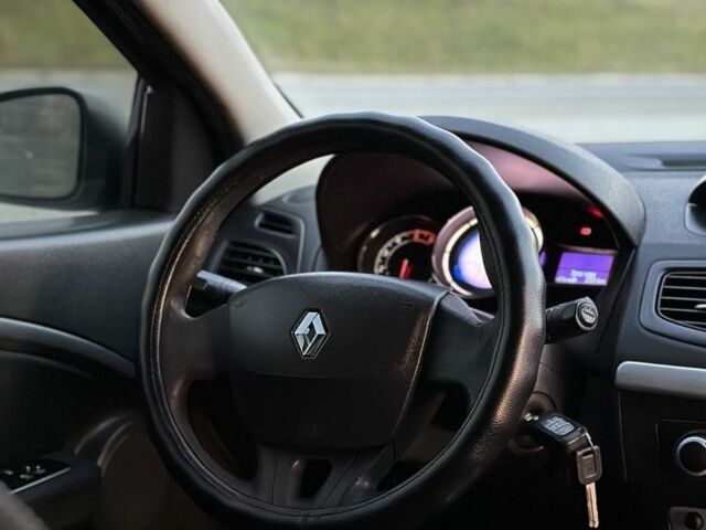 Серый Рено Меган, объемом двигателя 1.5 л и пробегом 276 тыс. км за 6950 $, фото 13 на Automoto.ua