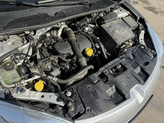 Сірий Рено Меган, об'ємом двигуна 1.5 л та пробігом 244 тис. км за 5900 $, фото 7 на Automoto.ua