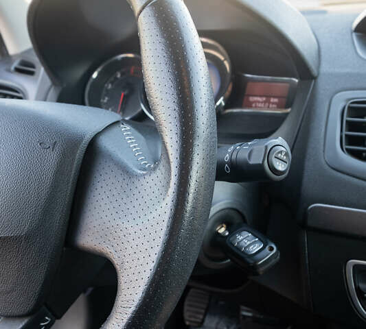 Серый Рено Меган, объемом двигателя 1.46 л и пробегом 113 тыс. км за 8500 $, фото 15 на Automoto.ua