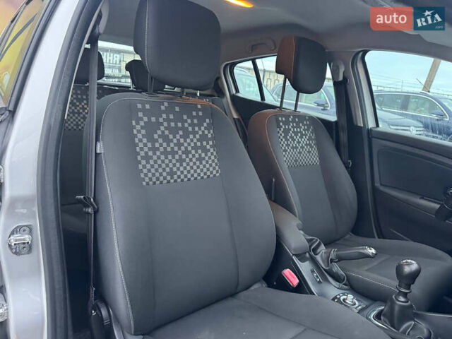 Серый Рено Меган, объемом двигателя 1.5 л и пробегом 249 тыс. км за 6999 $, фото 26 на Automoto.ua