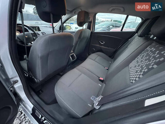 Серый Рено Меган, объемом двигателя 1.5 л и пробегом 249 тыс. км за 6999 $, фото 34 на Automoto.ua