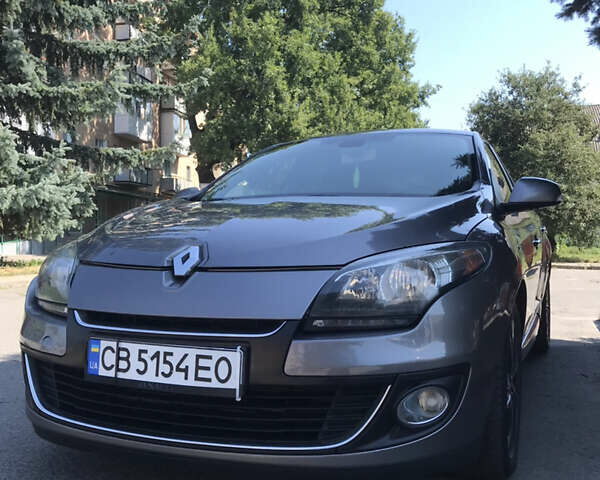 Серый Рено Меган, объемом двигателя 1.46 л и пробегом 400 тыс. км за 6700 $, фото 1 на Automoto.ua