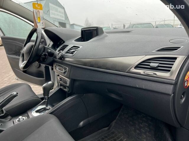 Серый Рено Меган, объемом двигателя 1.5 л и пробегом 228 тыс. км за 7690 $, фото 38 на Automoto.ua