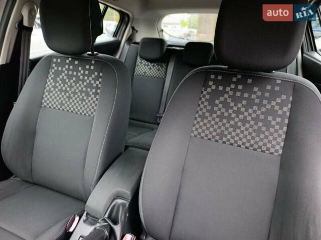 Серый Рено Меган, объемом двигателя 1.5 л и пробегом 207 тыс. км за 7700 $, фото 15 на Automoto.ua