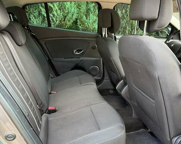 Серый Рено Меган, объемом двигателя 1.46 л и пробегом 268 тыс. км за 7900 $, фото 30 на Automoto.ua