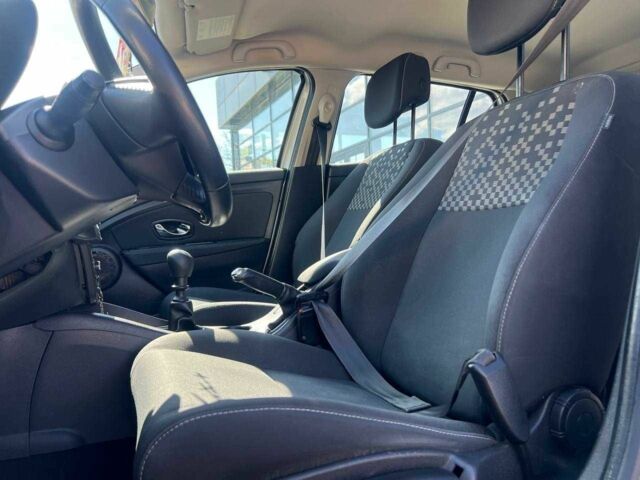 Серый Рено Меган, объемом двигателя 1.2 л и пробегом 144 тыс. км за 7000 $, фото 9 на Automoto.ua