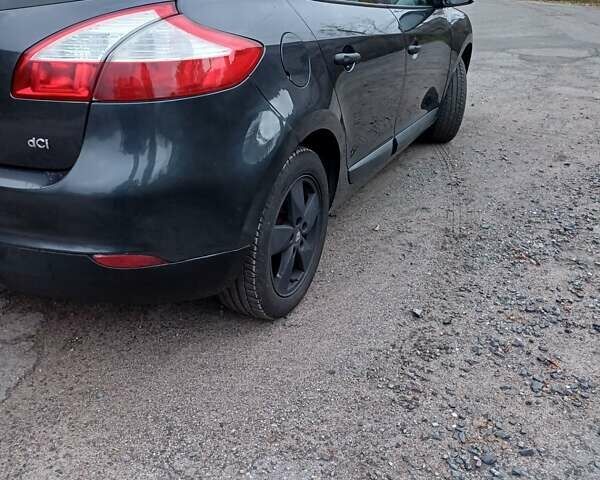 Серый Рено Меган, объемом двигателя 1.5 л и пробегом 290 тыс. км за 6500 $, фото 6 на Automoto.ua