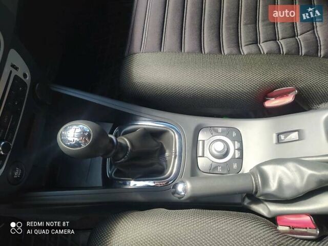 Серый Рено Меган, объемом двигателя 1.5 л и пробегом 226 тыс. км за 8300 $, фото 56 на Automoto.ua