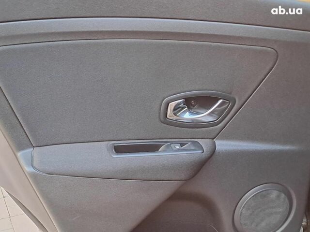 Серый Рено Меган, объемом двигателя 1.6 л и пробегом 52 тыс. км за 8990 $, фото 13 на Automoto.ua