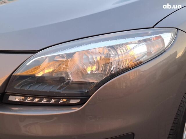 Серый Рено Меган, объемом двигателя 1.6 л и пробегом 52 тыс. км за 8990 $, фото 8 на Automoto.ua