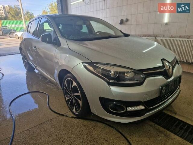 Рено Меган 2014 в Луцке на Automoto.ua Серый Рено Меган, объемом двигателя 1.6 л и пробегом 275 тыс. км за 7800 $, фото 8 на Automoto.ua