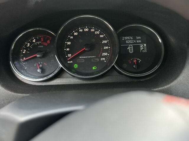 Рено Меган 2014 в Каменское - Днепродзержинск на Automoto.ua Серый Рено Меган, объемом двигателя 1.5 л и пробегом 220 тыс. км за 7500 $, фото 7 на Automoto.ua