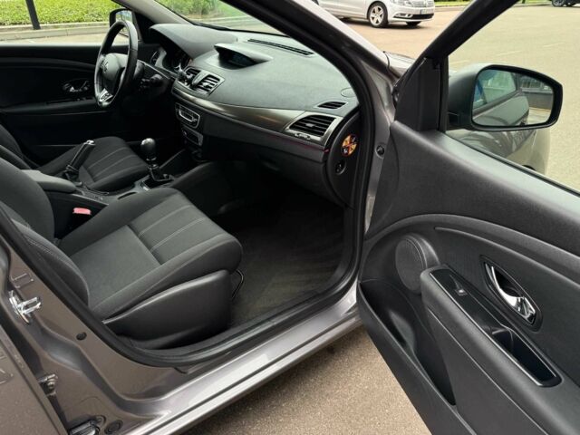 Рено Меган 2014 в Киеве на Automoto.ua Серый Рено Меган, объемом двигателя 1.5 л и пробегом 259 тыс. км за 7450 $, фото 14 на Automoto.ua