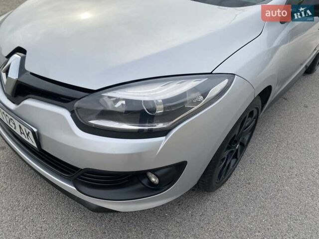 Рено Меган 2014 в Днепре (Днепропетровске) на Automoto.ua Серый Рено Меган, объемом двигателя 1.46 л и пробегом 248 тыс. км за 7500 $, фото 10 на Automoto.ua