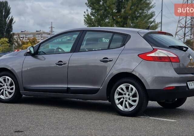 Серый Рено Меган, объемом двигателя 1.6 л и пробегом 264 тыс. км за 7700 $, фото 4 на Automoto.ua