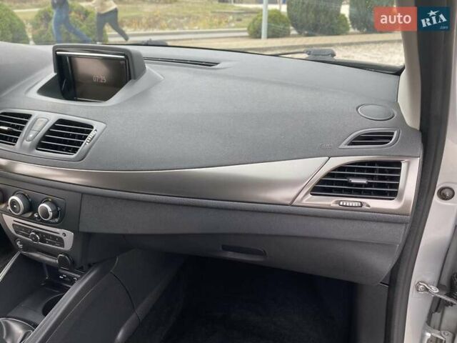 Рено Меган 2014 в Днепре (Днепропетровске) на Automoto.ua Серый Рено Меган, объемом двигателя 1.46 л и пробегом 248 тыс. км за 7500 $, фото 25 на Automoto.ua