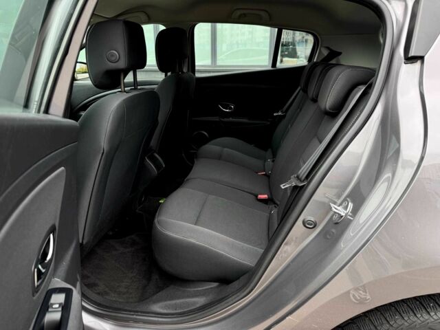 Рено Меган 2014 в Киеве на Automoto.ua Серый Рено Меган, объемом двигателя 1.5 л и пробегом 259 тыс. км за 7450 $, фото 19 на Automoto.ua