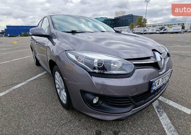Серый Рено Меган, объемом двигателя 1.6 л и пробегом 264 тыс. км за 7700 $, фото 11 на Automoto.ua
