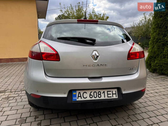 Серый Рено Меган, объемом двигателя 1.5 л и пробегом 246 тыс. км за 8500 $, фото 2 на Automoto.ua