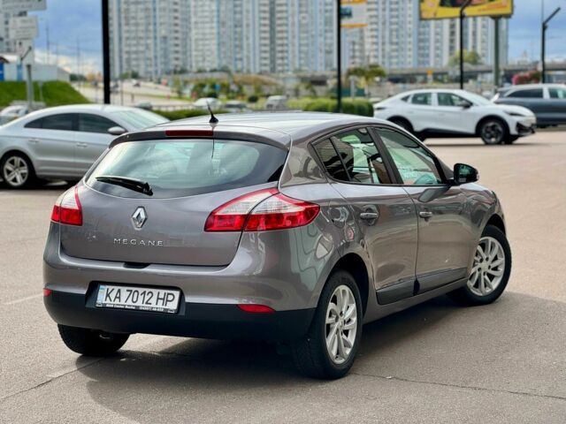 Рено Меган 2014 в Киеве на Automoto.ua Серый Рено Меган, объемом двигателя 1.5 л и пробегом 259 тыс. км за 7450 $, фото 4 на Automoto.ua
