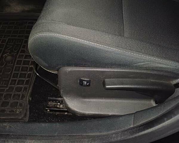 Серый Рено Меган, объемом двигателя 1.5 л и пробегом 146 тыс. км за 7999 $, фото 6 на Automoto.ua